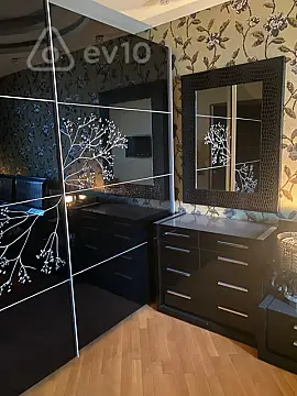 Kirayə verilir 3 otaqlı yeni tikili 138 m²