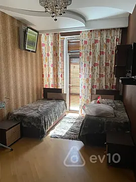 Kirayə verilir 3 otaqlı yeni tikili 138 m²