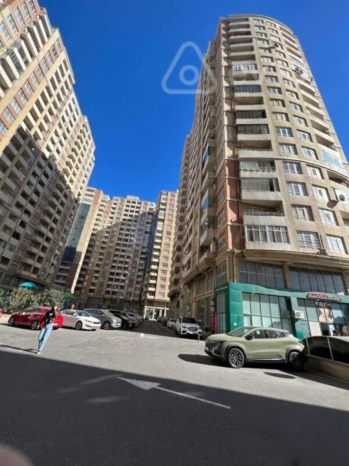 Kirayə verilir 3 otaqlı yeni tikili 90 m²