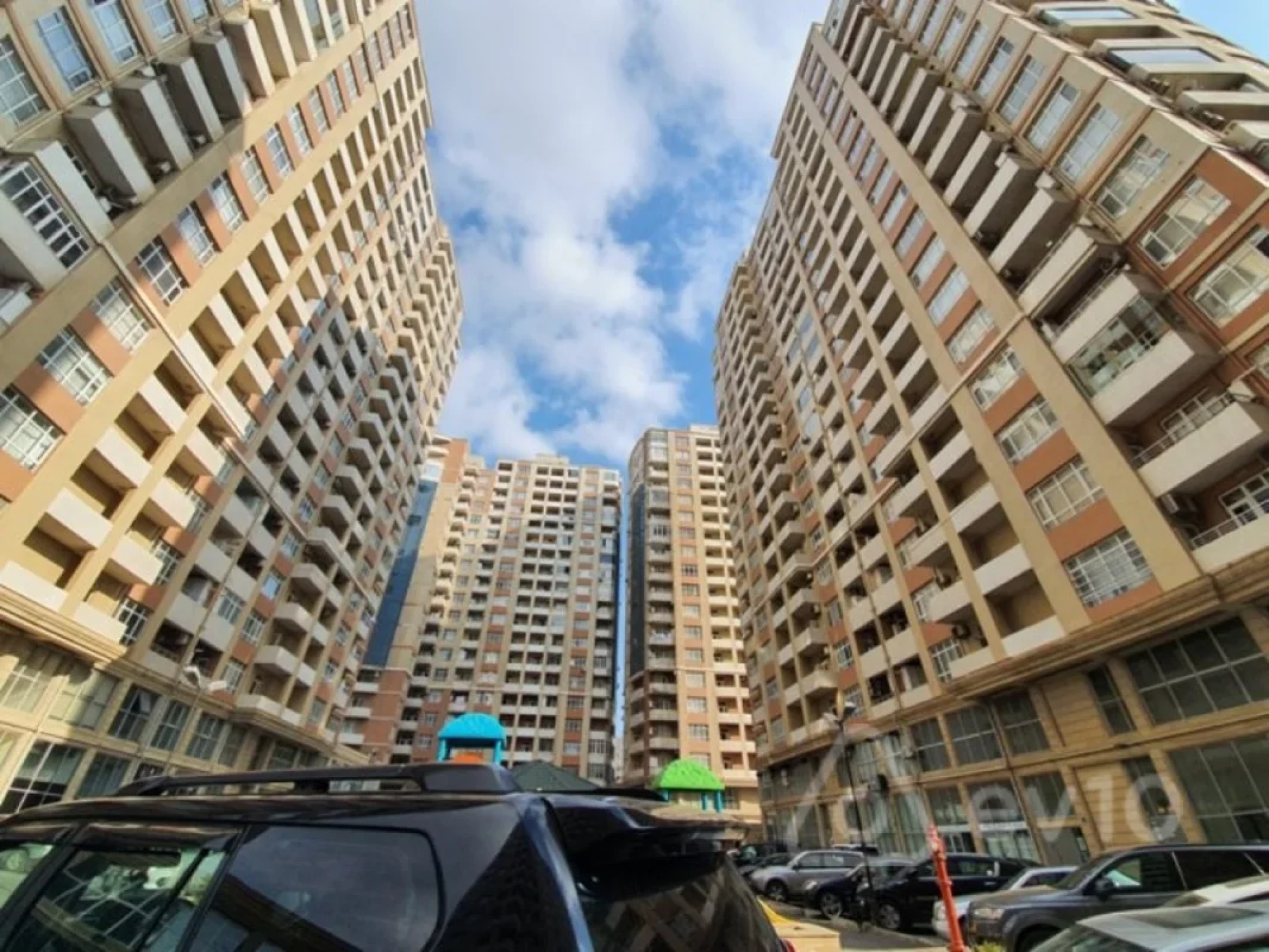 Kirayə verilir 3 otaqlı yeni tikili 90 m²