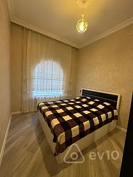 Kirayə verilir 2 otaqlı yeni tikili 65 m²