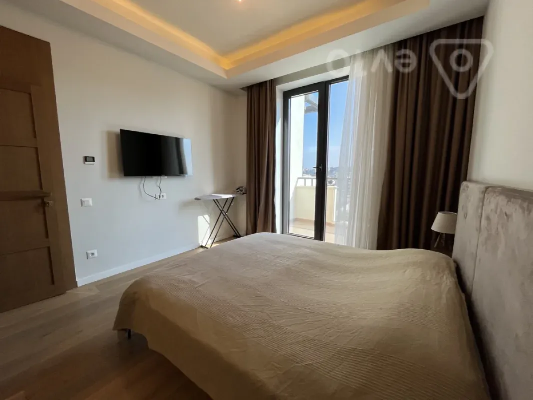 Kirayə verilir 2 otaqlı yeni tikili 80 m²