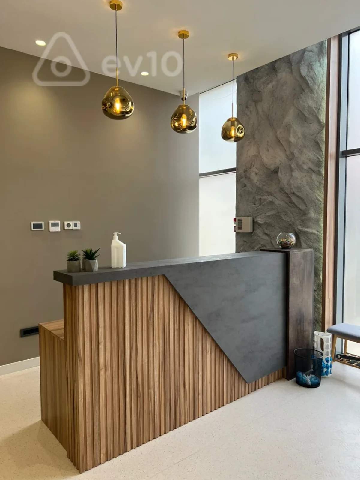 Kirayə verilir 6 otaqlı ofis 268 m²