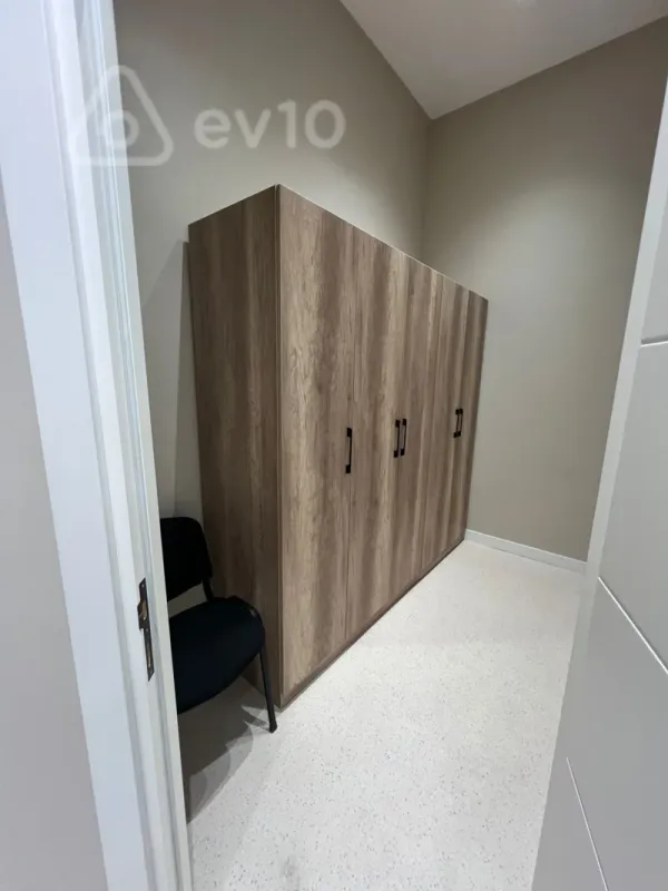 Kirayə verilir 6 otaqlı ofis 268 m²