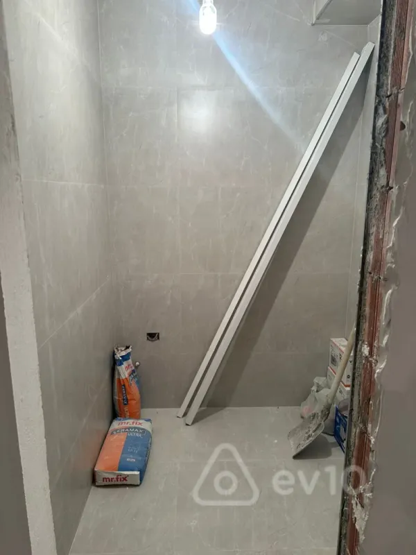 Satılır 2 otaqlı yeni tikili 75.5 m²