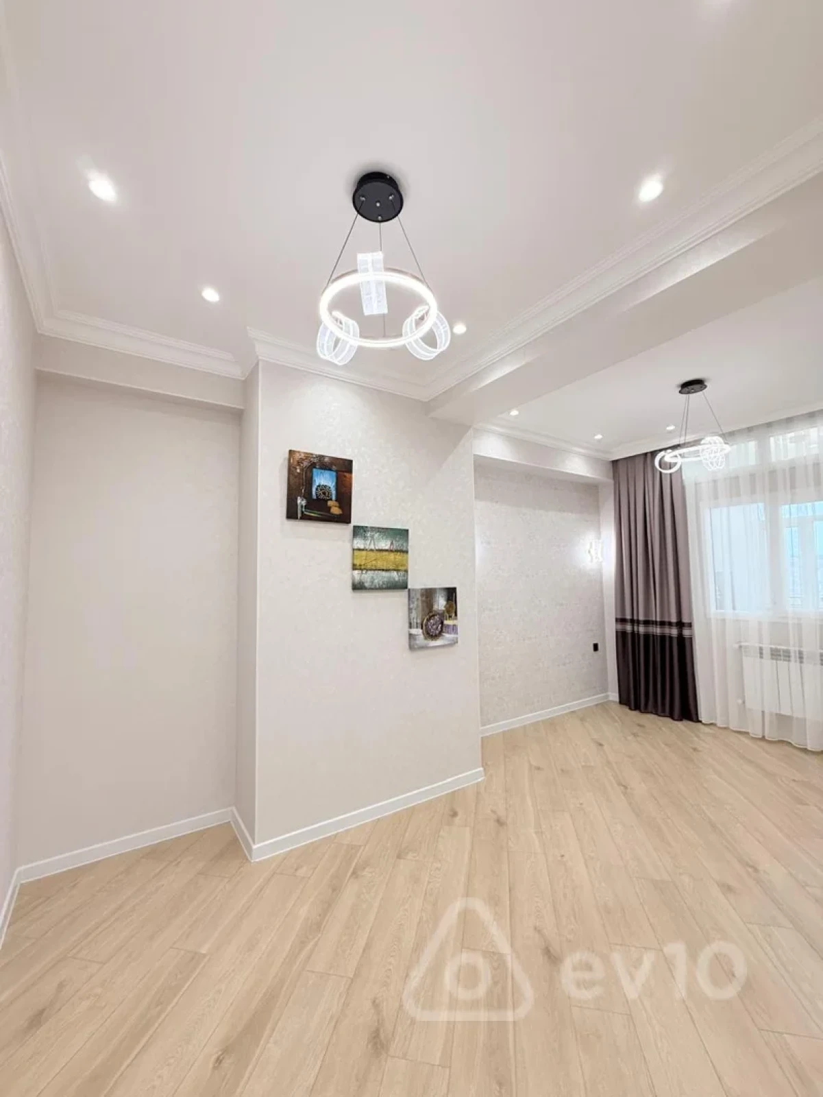 Satılır 2 otaqlı yeni tikili 64 m²