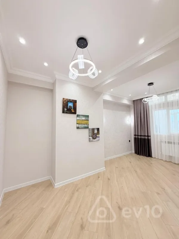 Satılır 2 otaqlı yeni tikili 64 m²