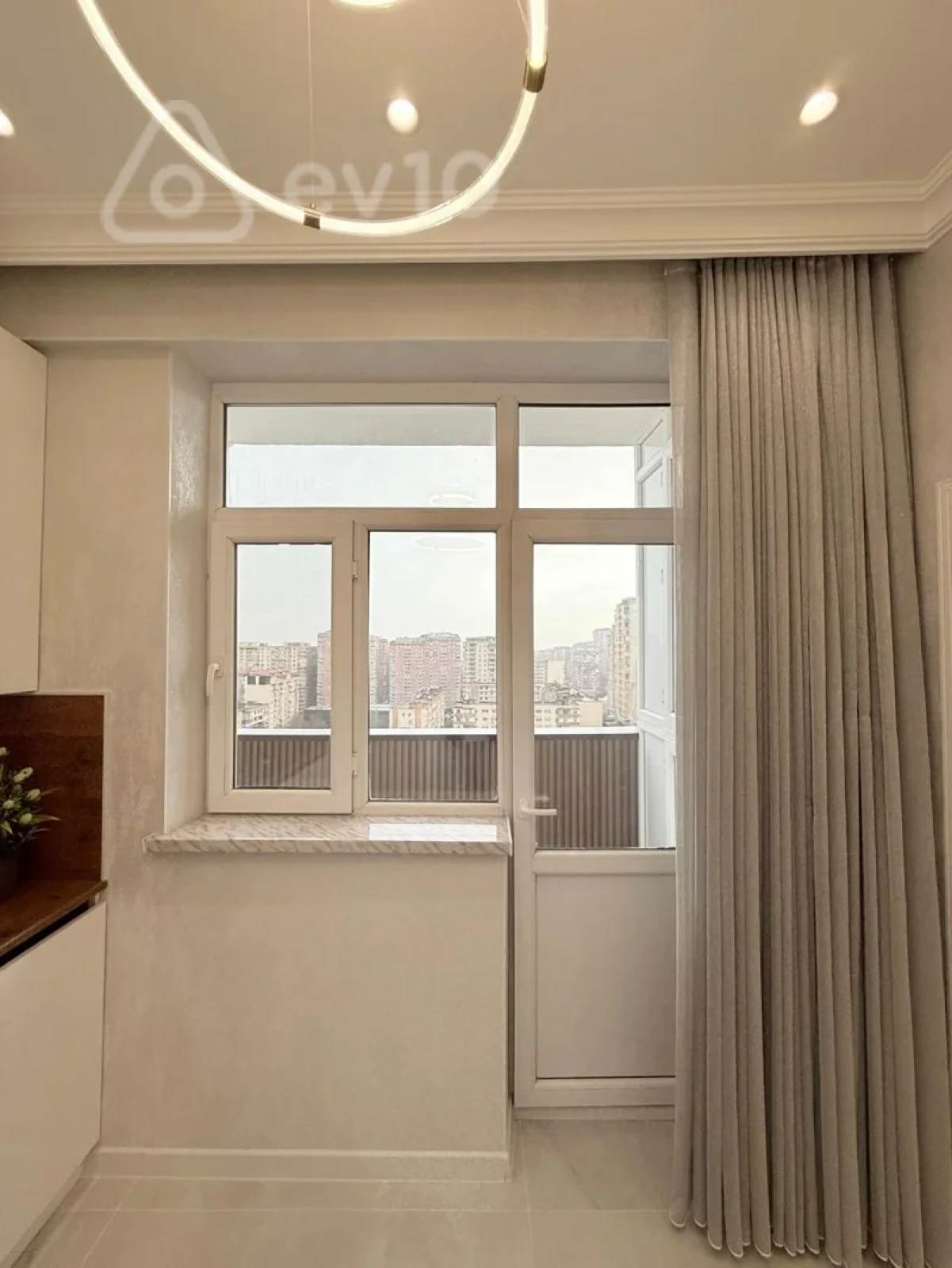 Satılır 2 otaqlı yeni tikili 64 m²