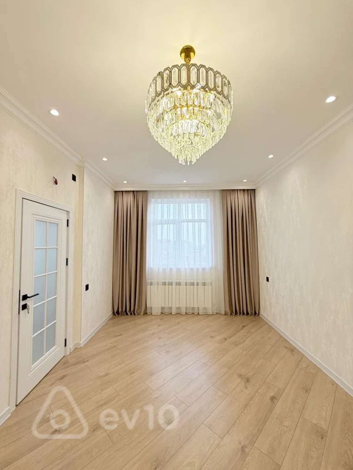 Satılır 2 otaqlı yeni tikili 64 m²