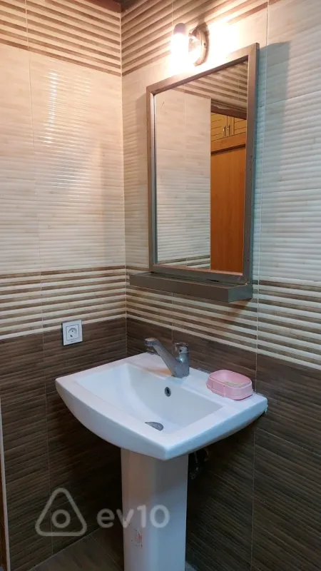 Kirayə verilir 3 otaqlı yeni tikili 70 m²