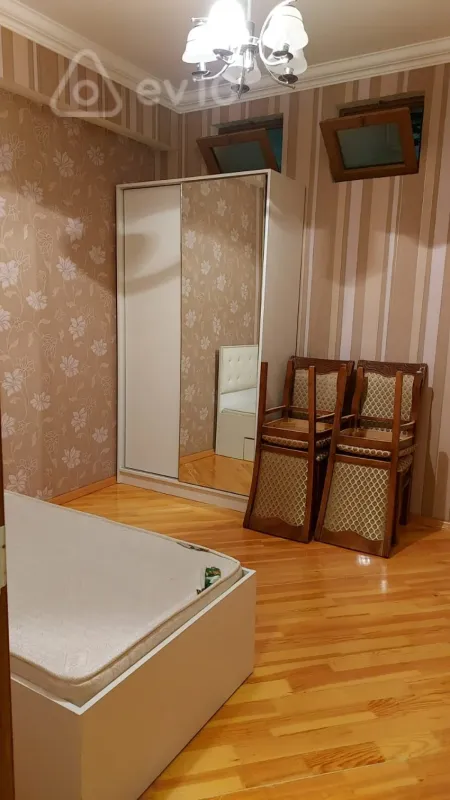 Kirayə verilir 3 otaqlı yeni tikili 70 m²