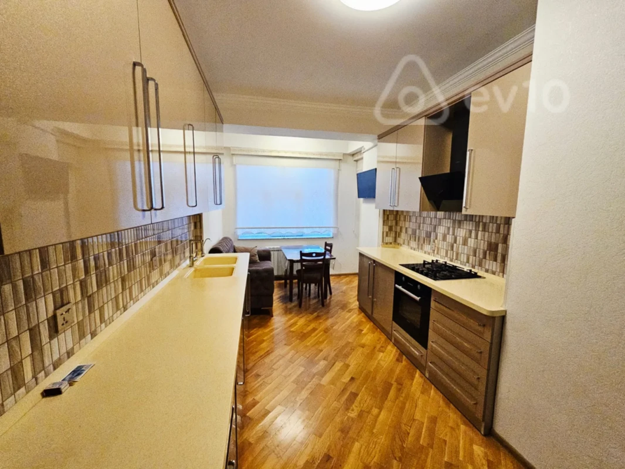 Satılır 3 otaqlı yeni tikili 115 m²