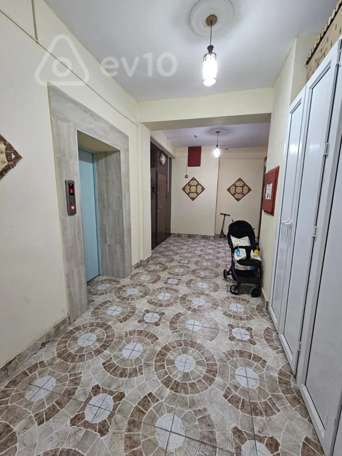 Satılır 3 otaqlı yeni tikili 115 m²