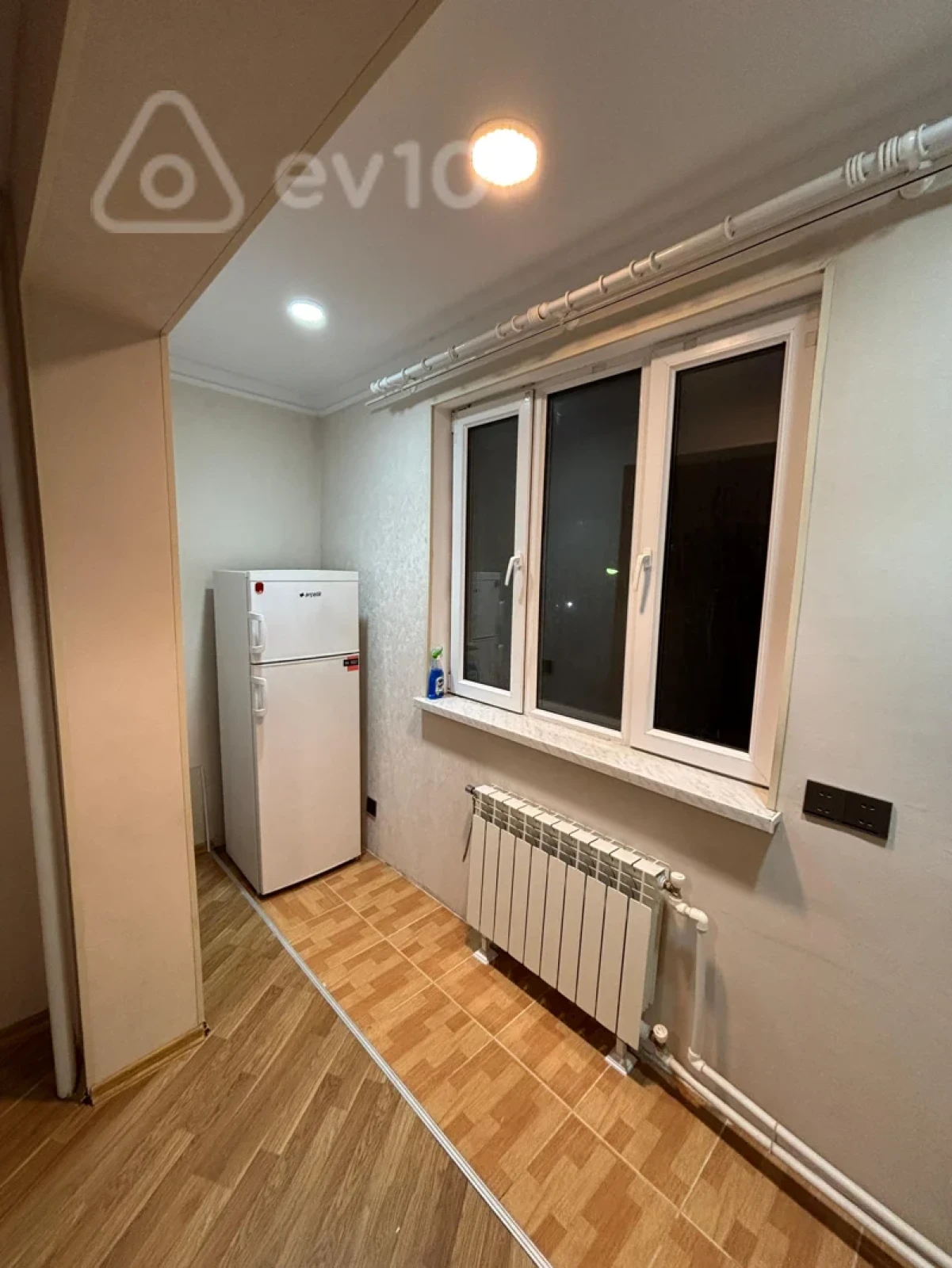 Kirayə verilir 2 otaqlı köhnə tikili 50 m²