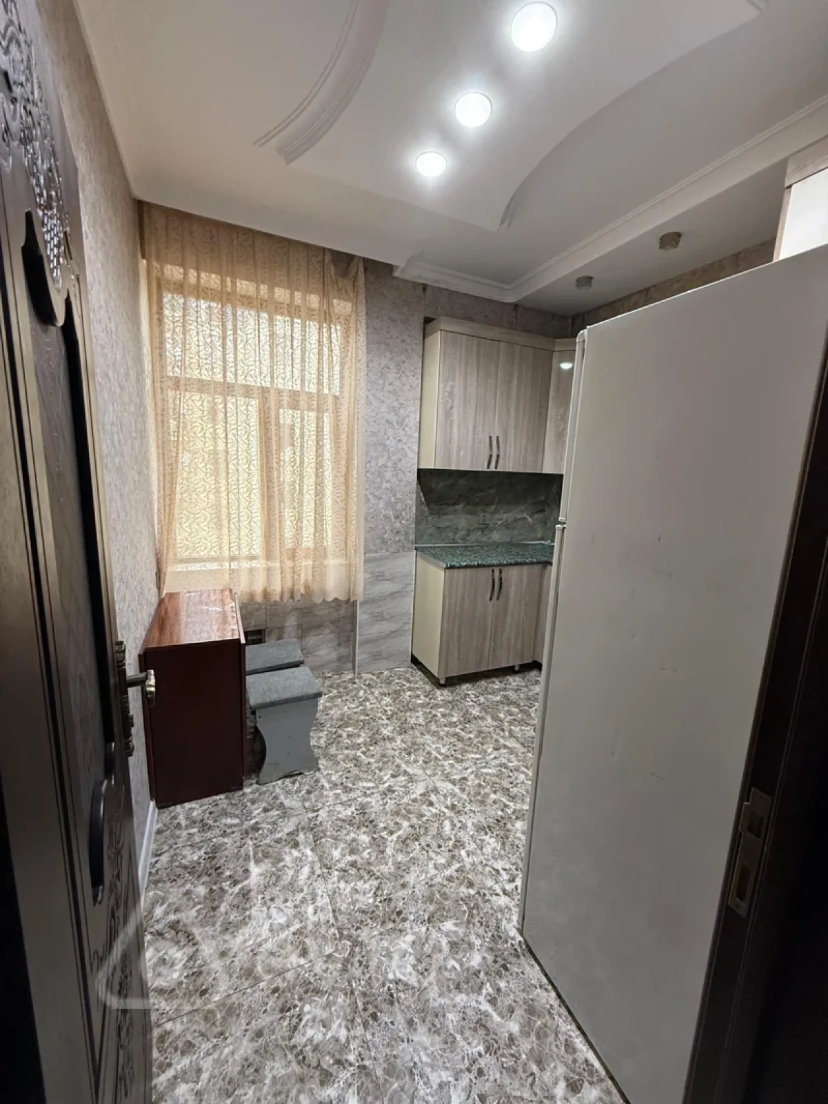 Kirayə verilir 3 otaqlı yeni tikili 73 m²