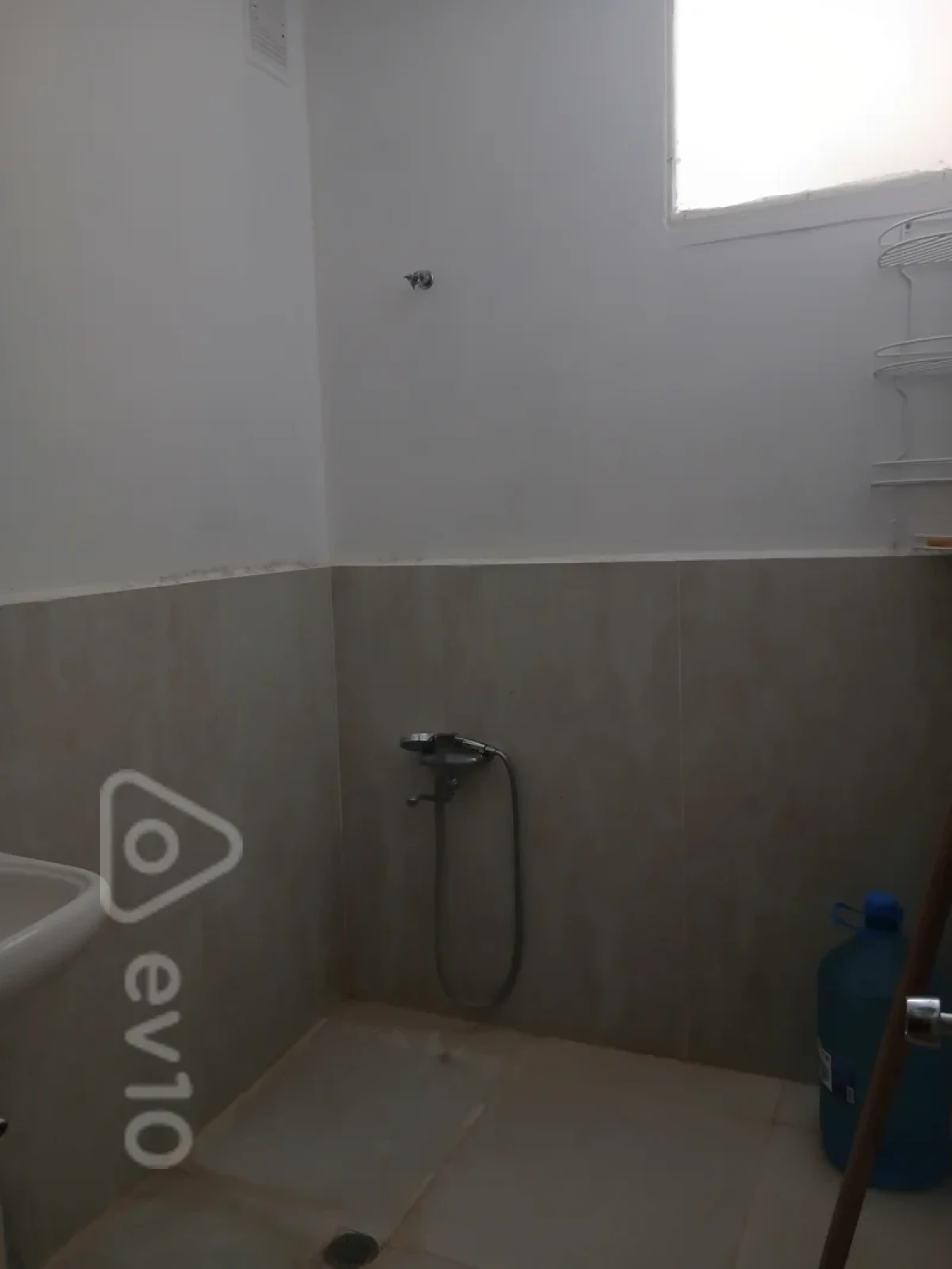 Kirayə verilir 2 otaqlı köhnə tikili 50 m²