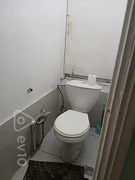 Kirayə verilir 2 otaqlı köhnə tikili 50 m²