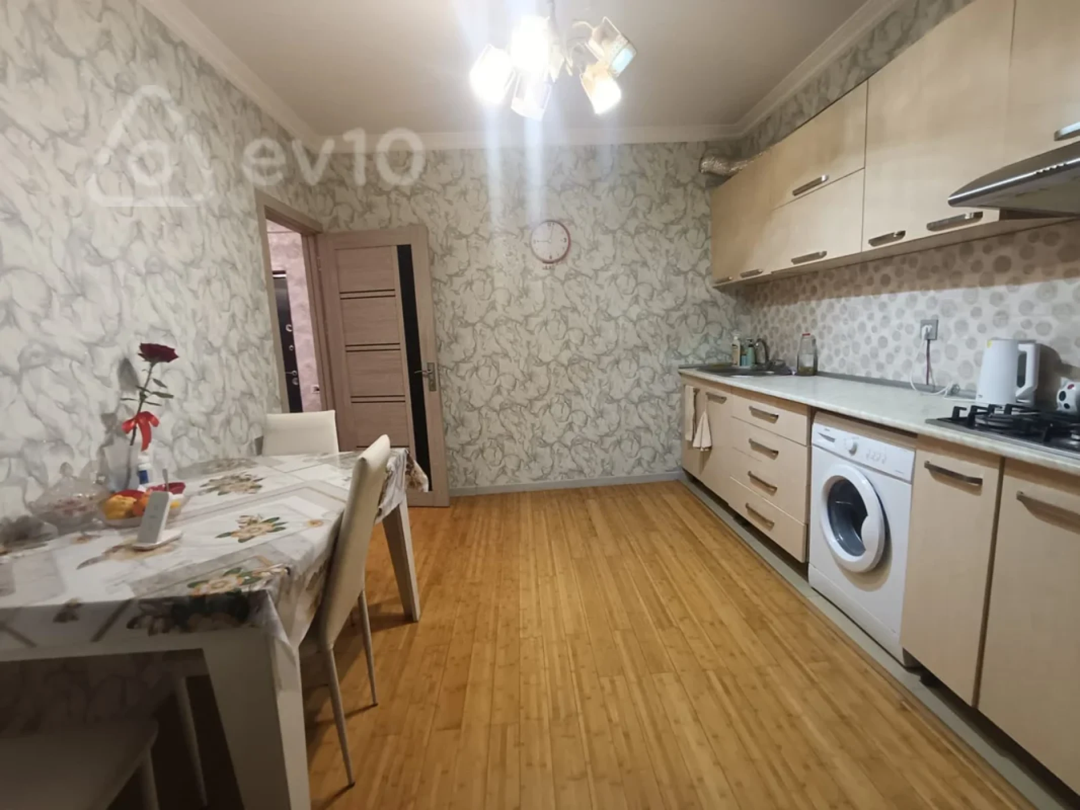 Satılır 2 otaqlı yeni tikili 78 m²