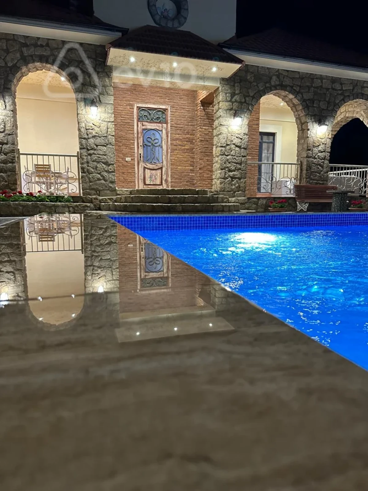 Kirayə verilir 5 otaqlı həyət evi 250 m²