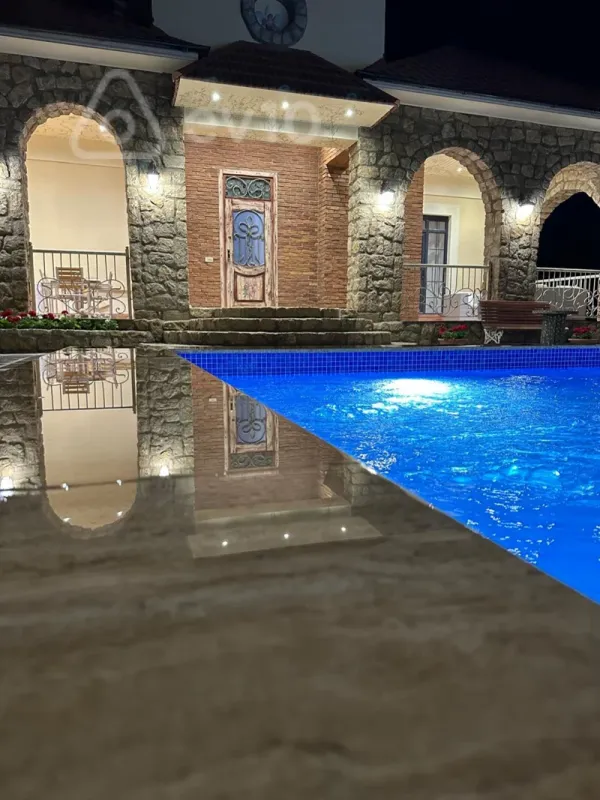 Kirayə verilir 5 otaqlı həyət evi 250 m²