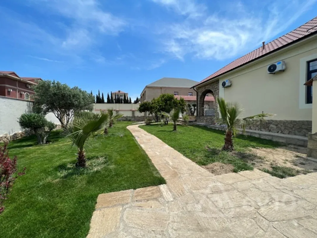 Kirayə verilir 5 otaqlı həyət evi 250 m²