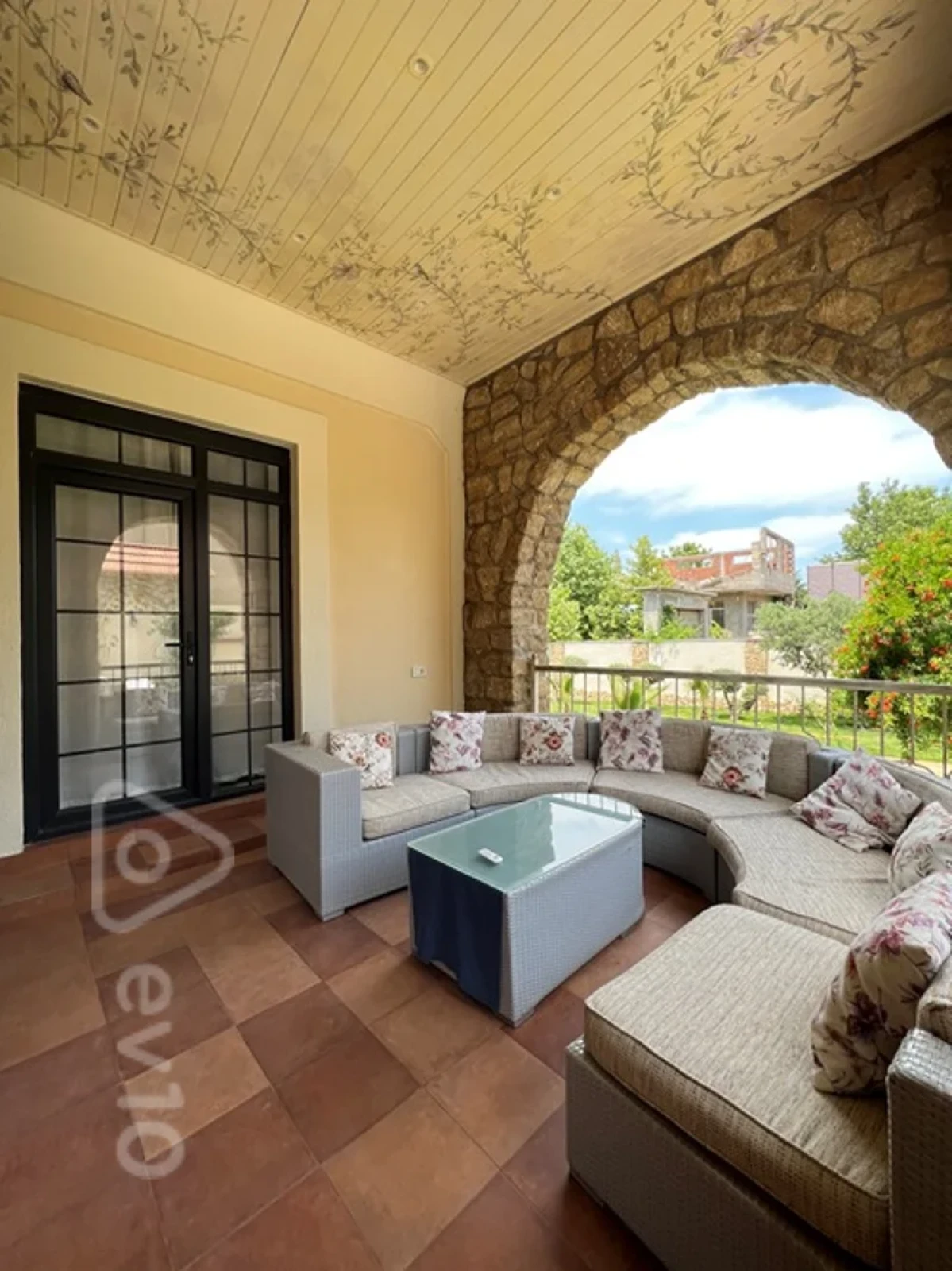 Kirayə verilir 5 otaqlı həyət evi 250 m²