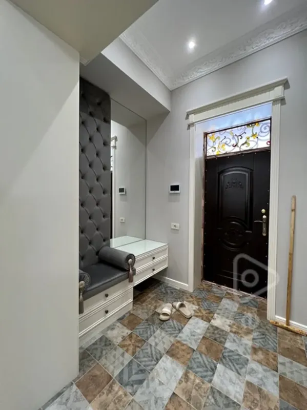 Kirayə verilir 5 otaqlı həyət evi 250 m²