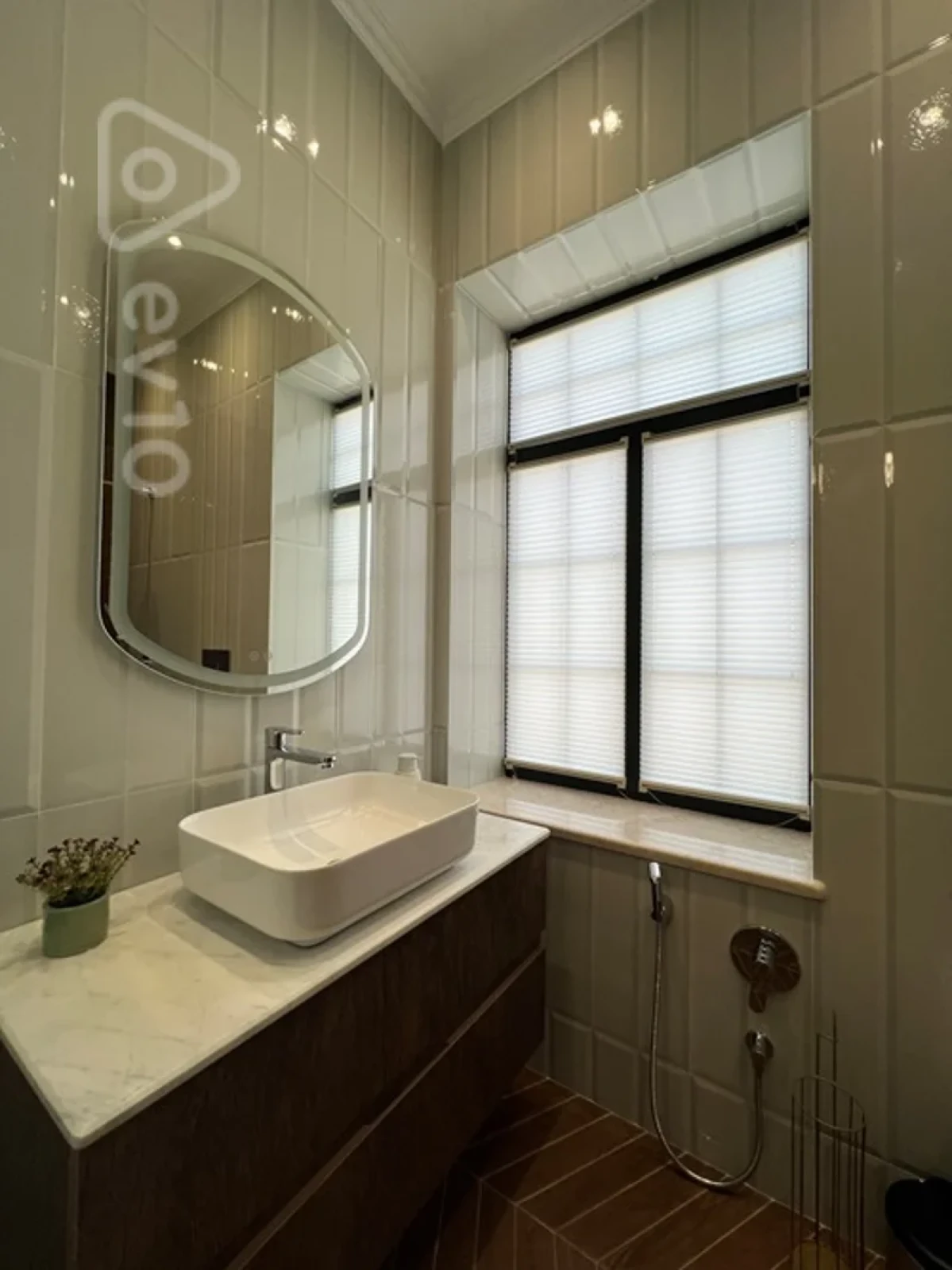 Kirayə verilir 5 otaqlı həyət evi 250 m²