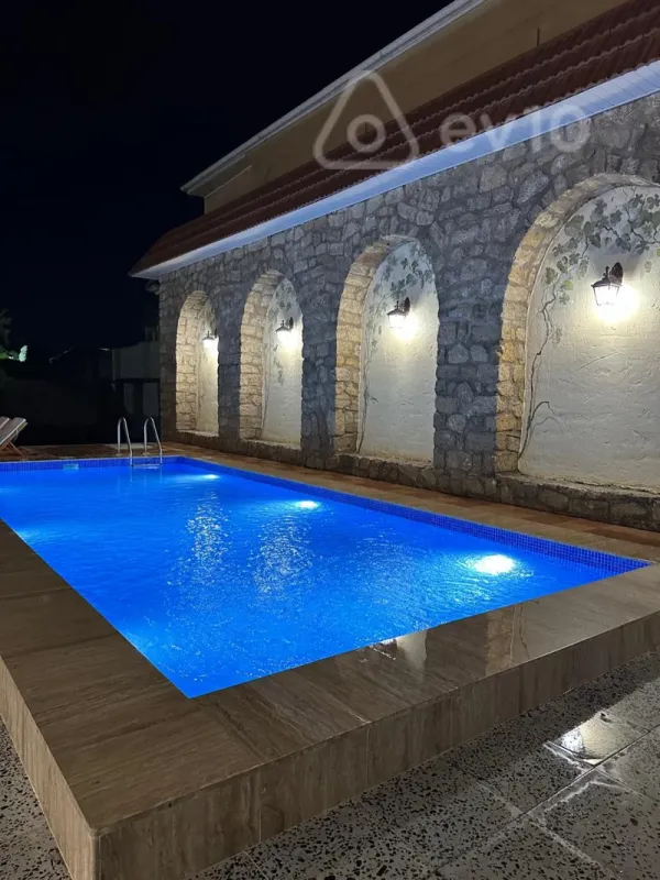 Kirayə verilir 5 otaqlı həyət evi 250 m²