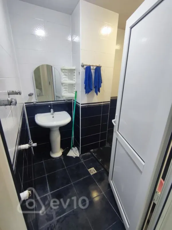 Kirayə verilir 3 otaqlı yeni tikili 115 m²