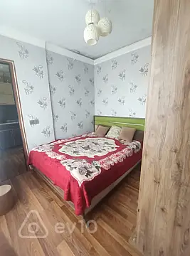 Satılır 2 otaqlı köhnə tikili 44 m²