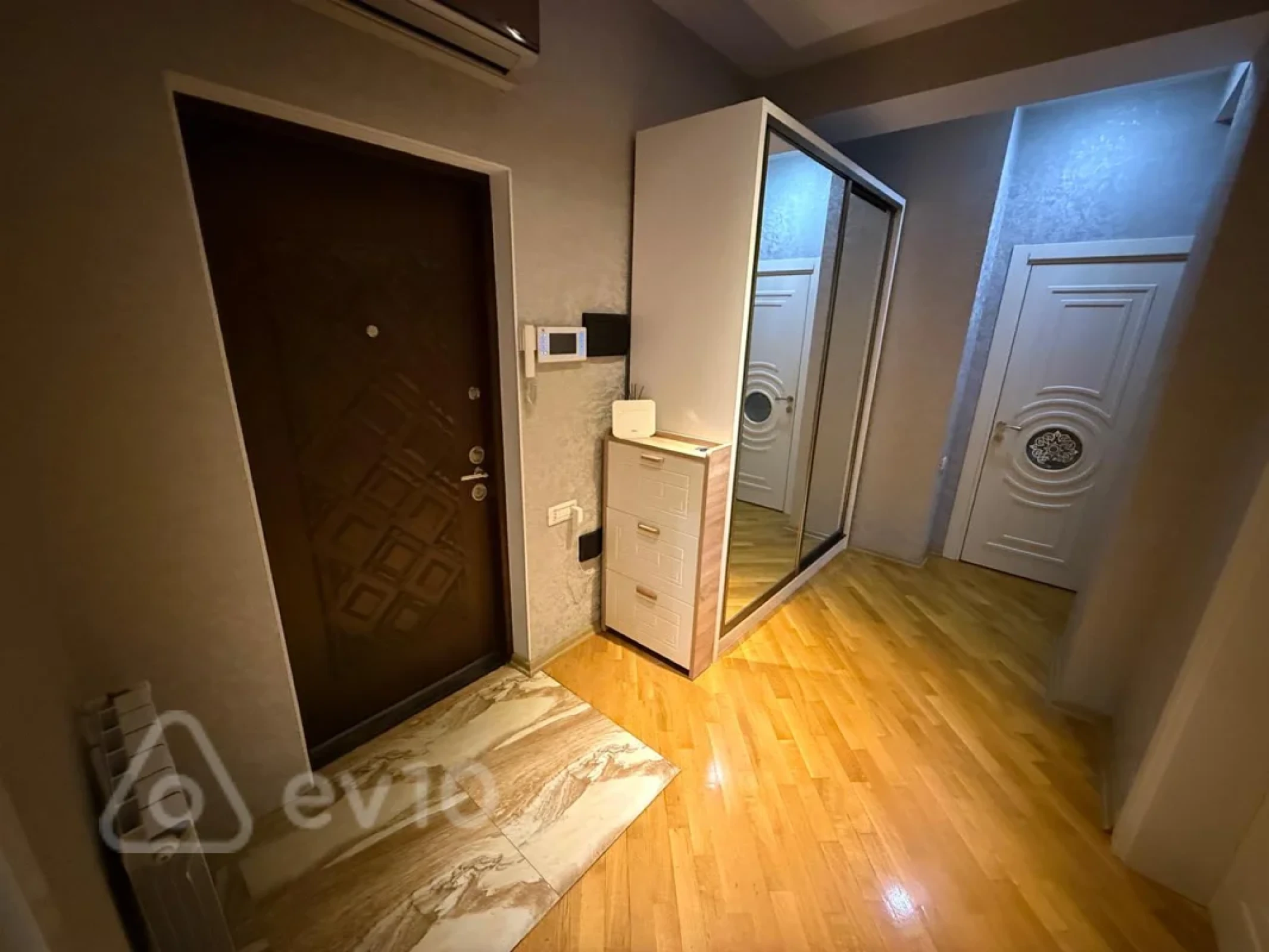 Kirayə verilir 4 otaqlı yeni tikili 110 m²