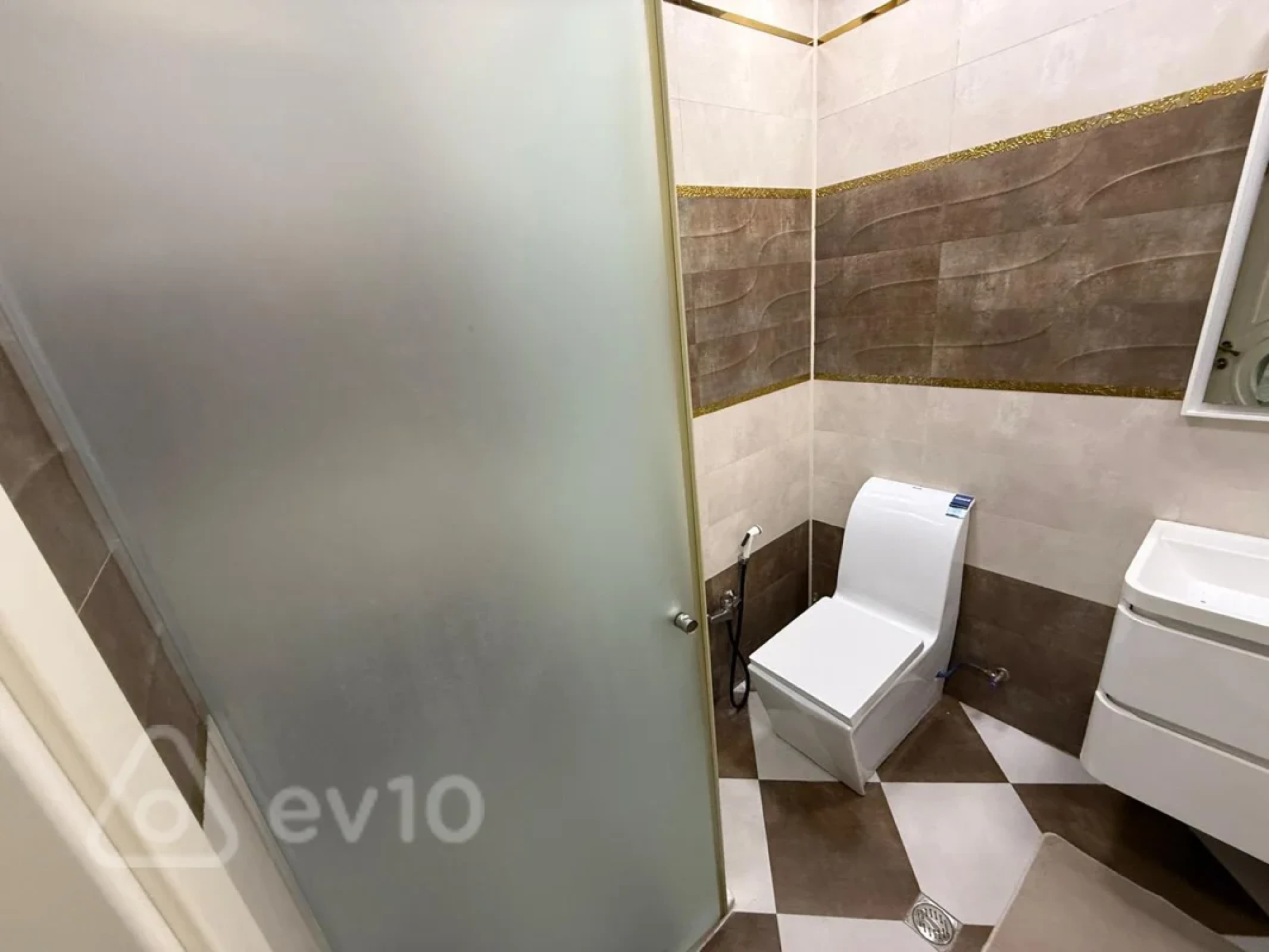 Kirayə verilir 4 otaqlı yeni tikili 110 m²