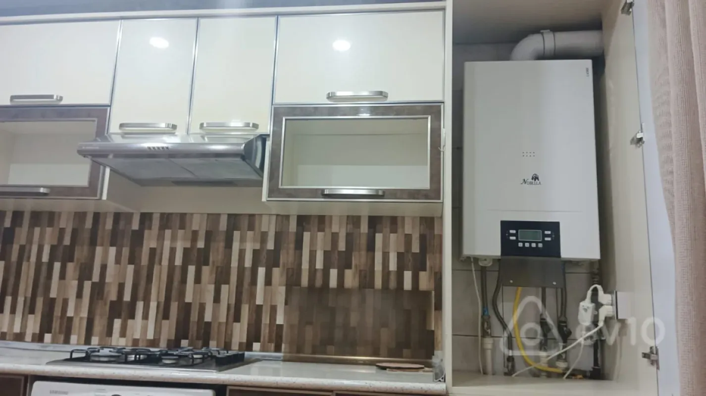 Satılır 3 otaqlı köhnə tikili 70 m²