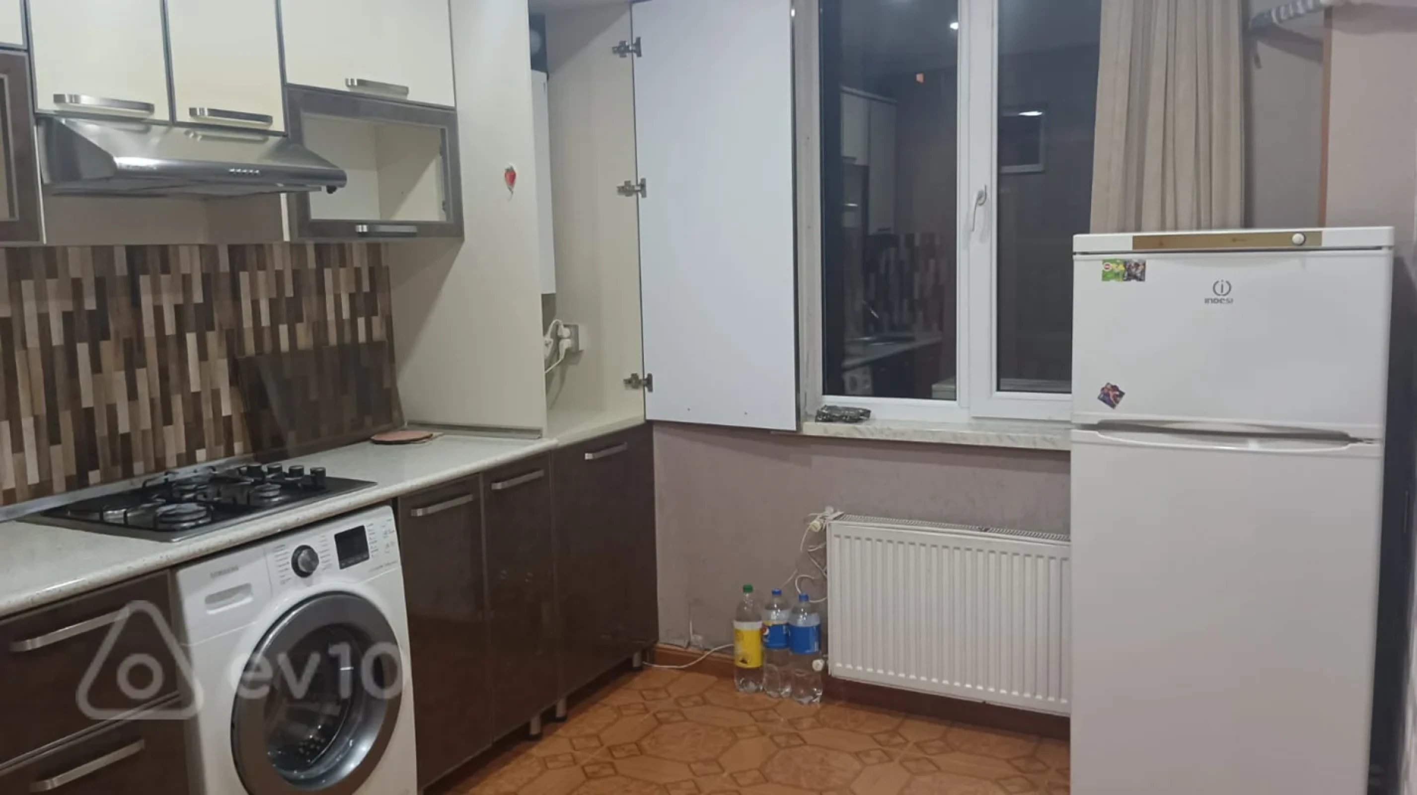 Satılır 3 otaqlı köhnə tikili 70 m²