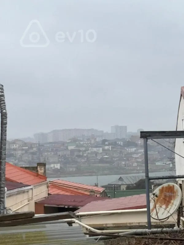 Satılır 4 otaqlı həyət evi 110 m²