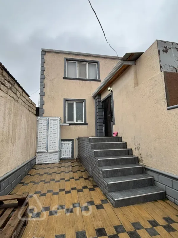 Satılır 4 otaqlı həyət evi 110 m²