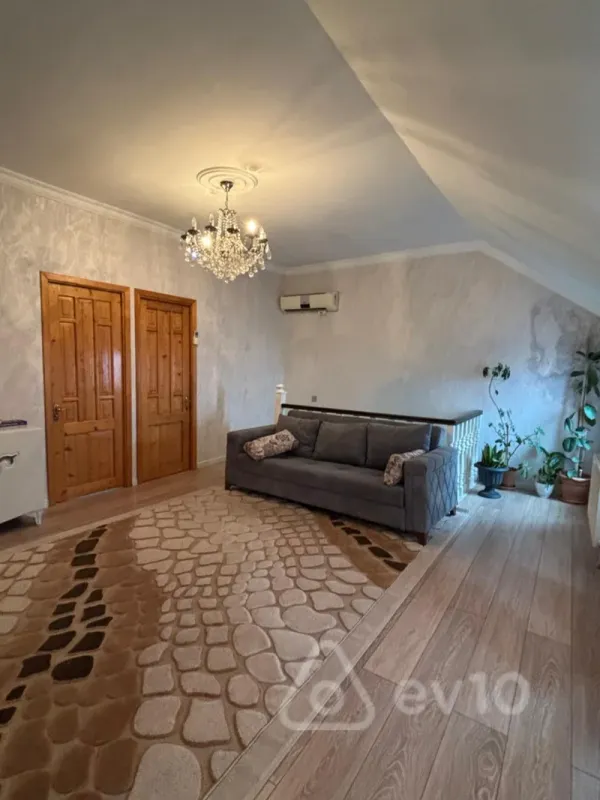Satılır 4 otaqlı həyət evi 110 m²