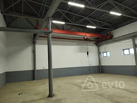 Kirayə verilir mənzil 200 m²