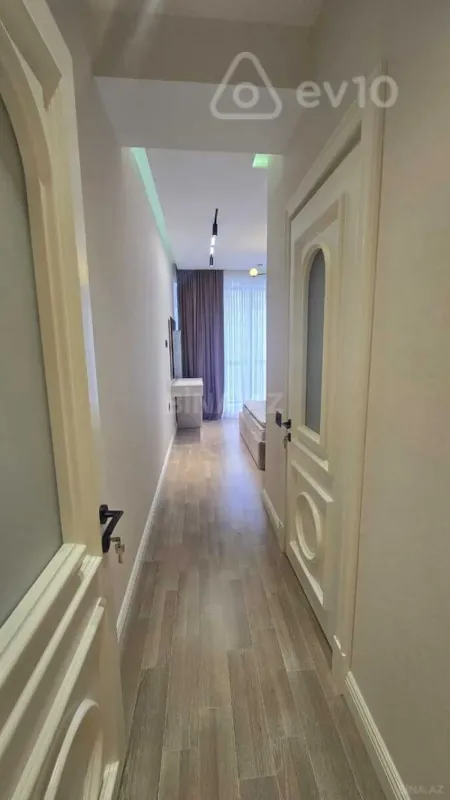 Kirayə verilir 2 otaqlı yeni tikili 105 m²