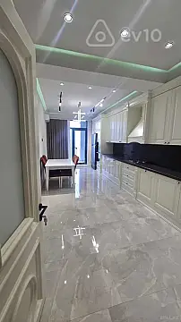 Kirayə verilir 2 otaqlı yeni tikili 105 m²