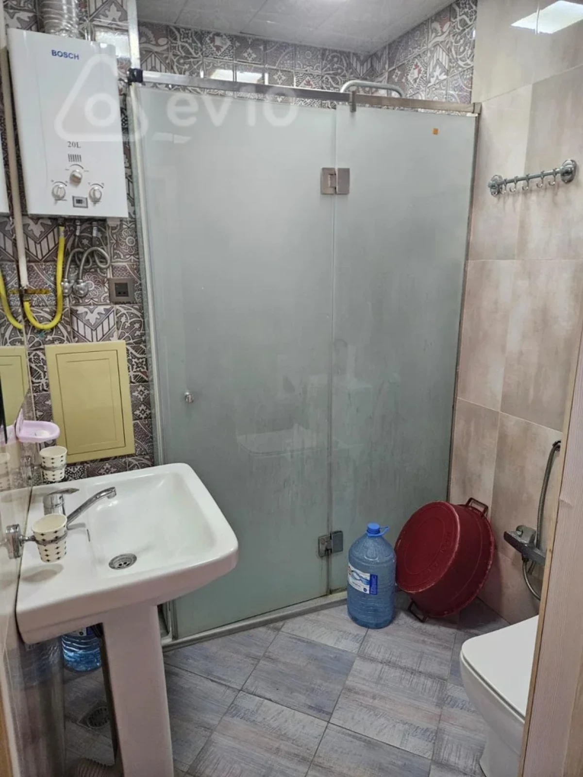 Kirayə verilir 1 otaqlı köhnə tikili 45 m²