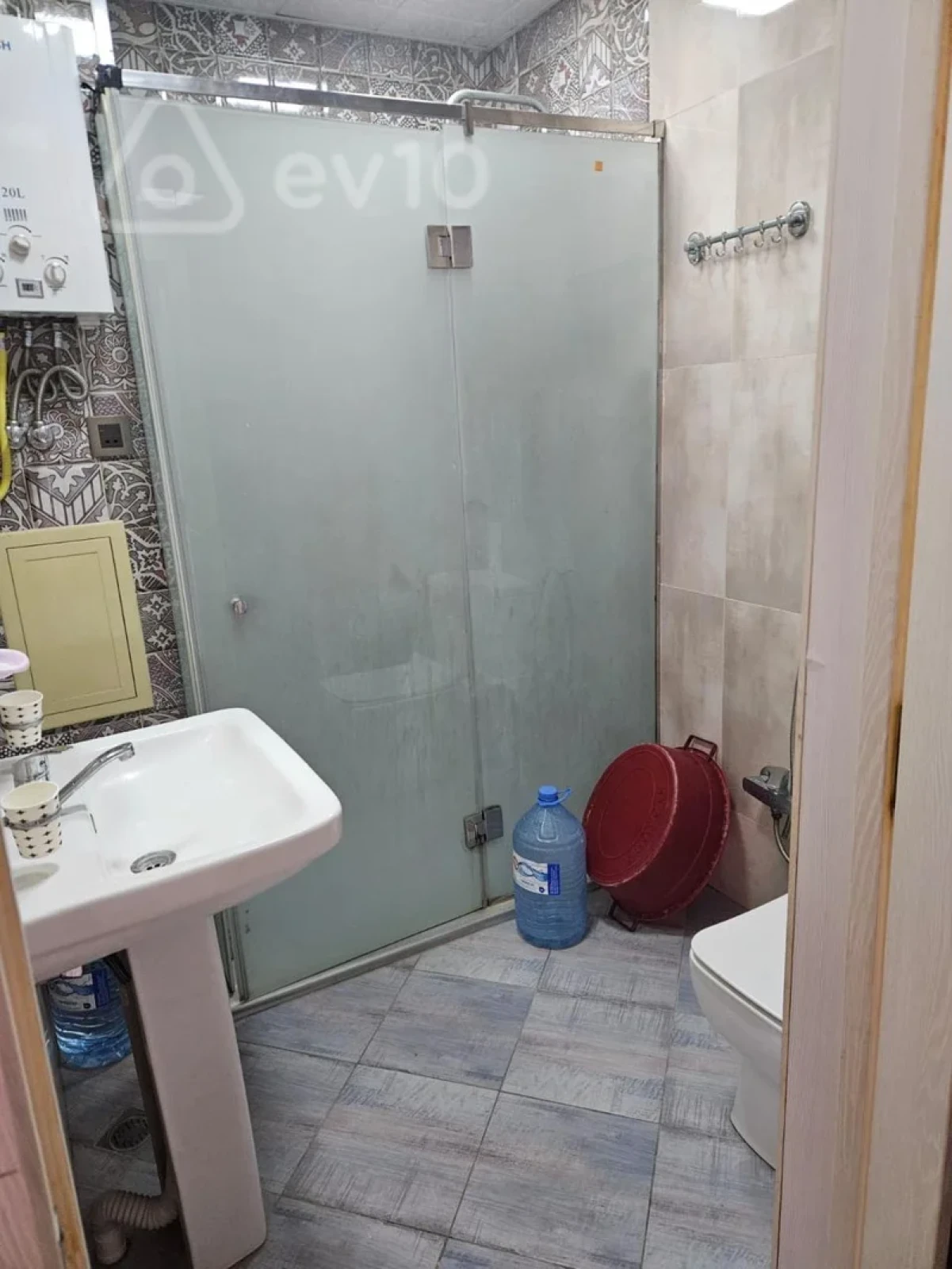 Kirayə verilir 1 otaqlı köhnə tikili 45 m²