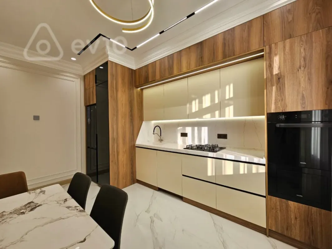 Satılır 2 otaqlı yeni tikili 83 m²