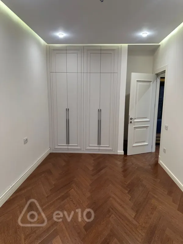 Satılır 2 otaqlı yeni tikili 69 m²