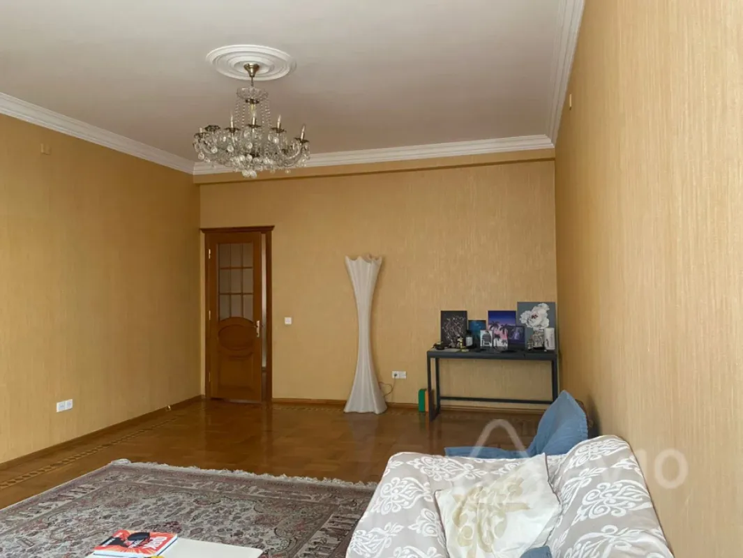 Kirayə verilir 3 otaqlı yeni tikili 124 m²