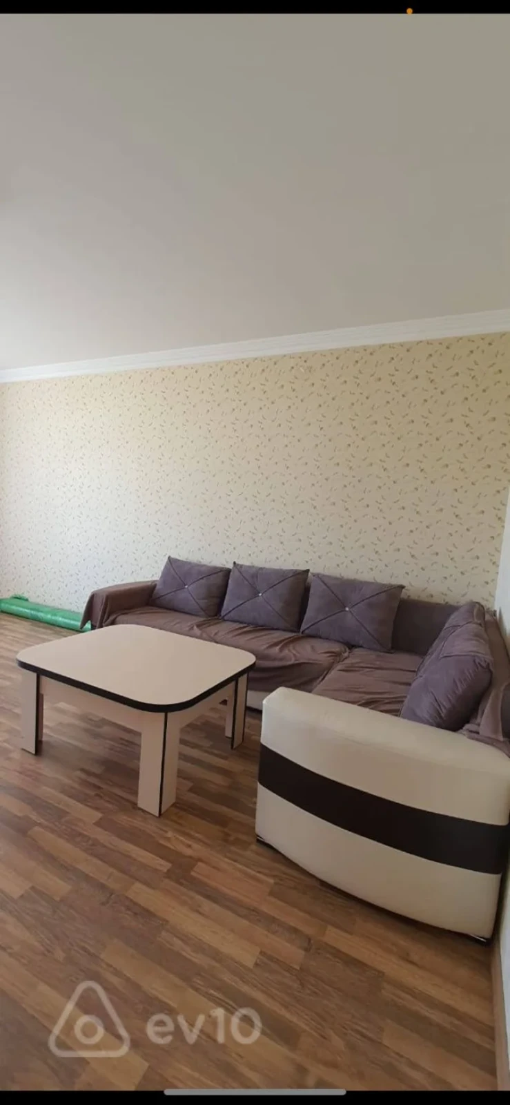 Kirayə verilir 2 otaqlı yeni tikili 105 m²