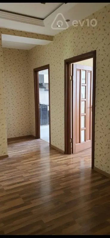 Kirayə verilir 2 otaqlı yeni tikili 105 m²