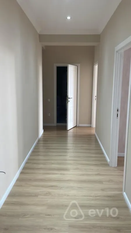 Satılır 2 otaqlı yeni tikili 80 m²