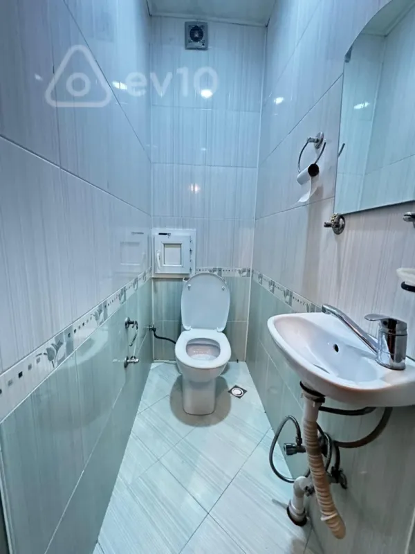 Kirayə verilir 3 otaqlı yeni tikili 100 m²